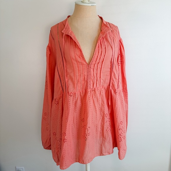 Liv Los Angeles Peach Eyelet Blouse - Picture 11 of 15